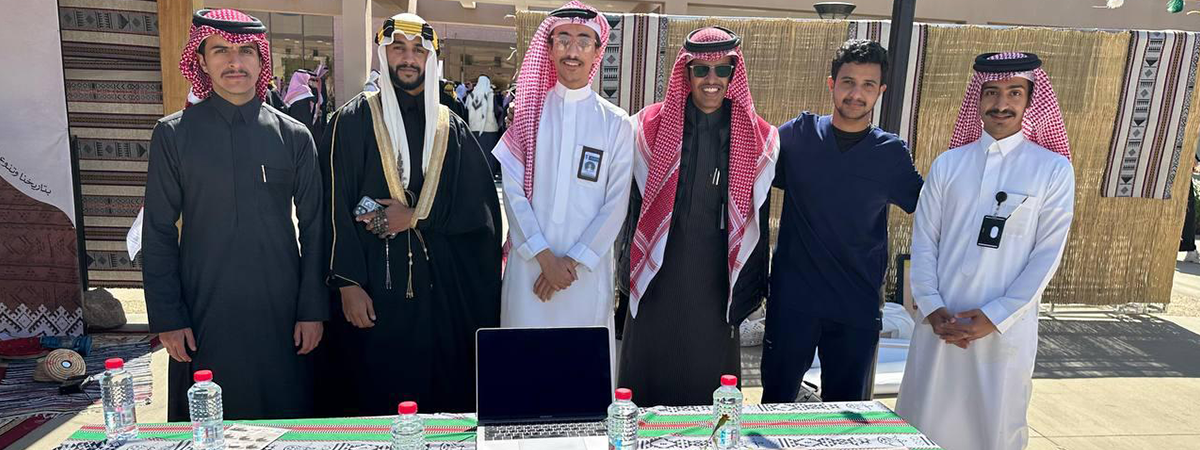 College of Languages and Translation Club Participates in Founding Day Exhibition