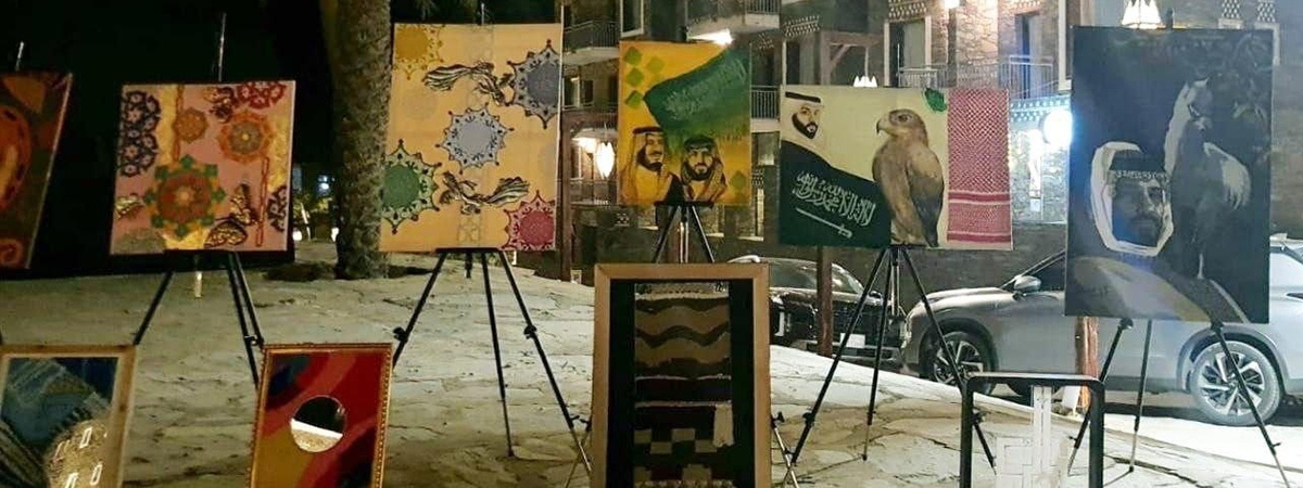 نادي كلية الثقافة والفنون يُنظّم مبادرة "شذرات ثقافية" في قرية رجال التراثية